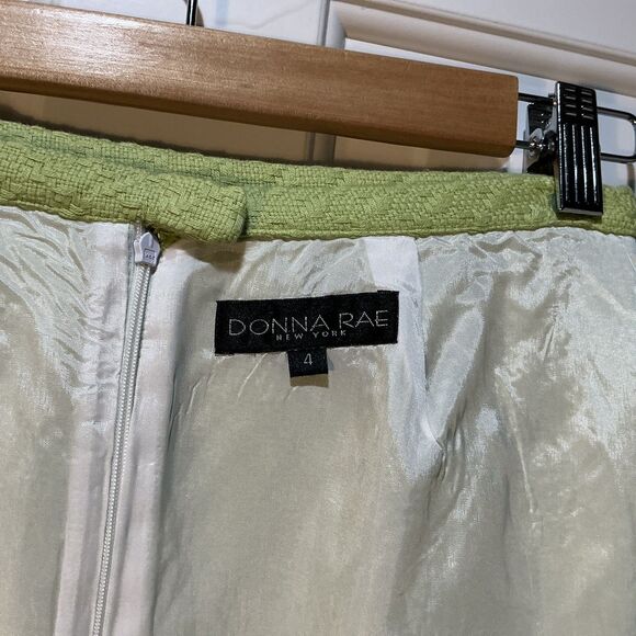 Donna Rae Textured Pencil Skirt Lime Green Lined Women’s Size 4 - Picture 8 of 8